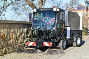 City-Ranger-3500_Action_Sweeper_3_W_Web