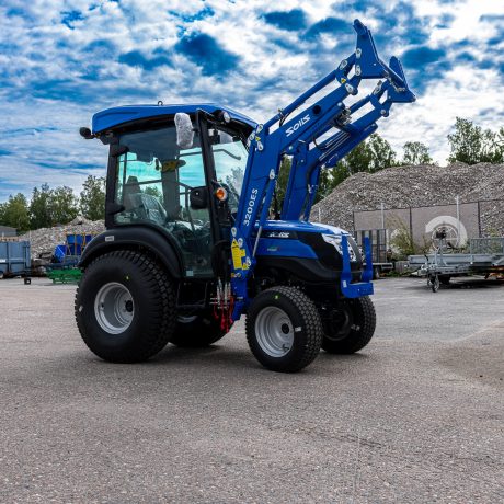 traktori solis 26 hst xl 4wd lämpimällä ohjaamolla