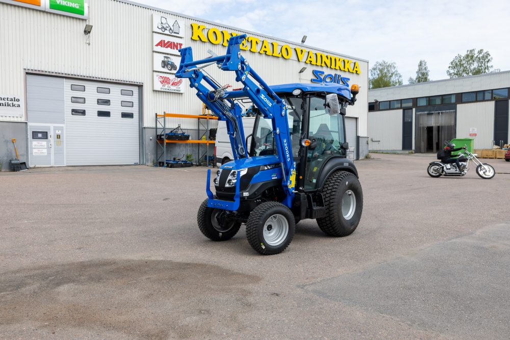 traktori solis 26 hst xl 4wd lämpimällä ohjaamolla