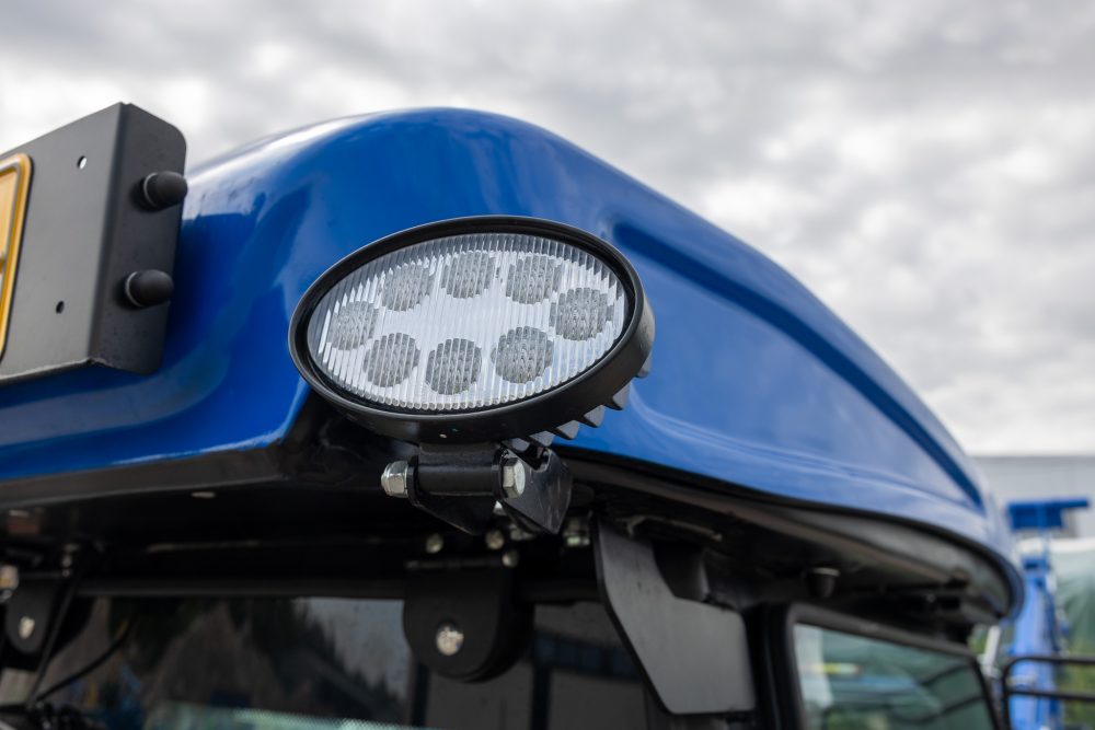 traktori solis 26 hst xl 4wd lämpimällä ohjaamolla