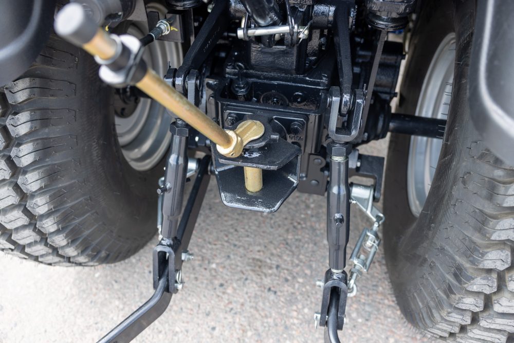 traktori solis 26 hst xl 4wd lämpimällä ohjaamolla