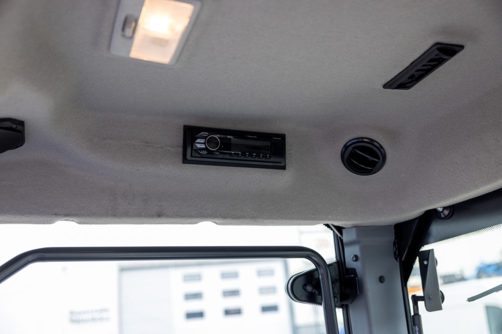 traktori solis 26 hst xl 4wd lämpimällä ohjaamolla