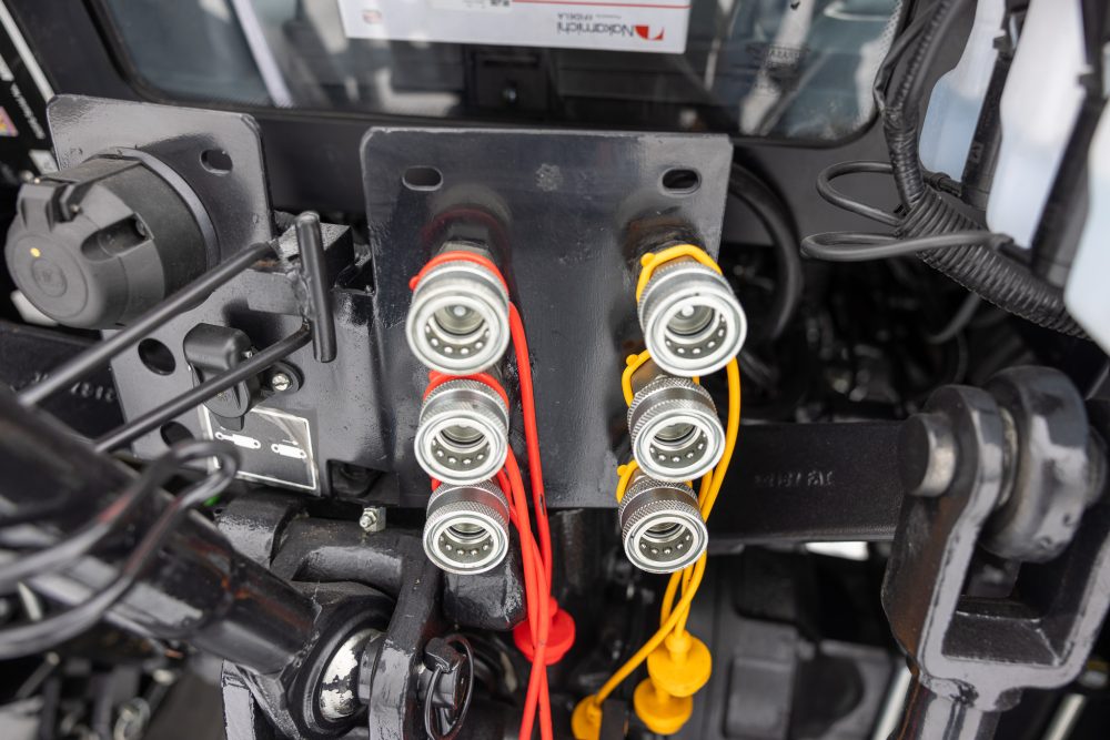traktori solis 60 stage v turbo ilmastoidulla ohjaamolla