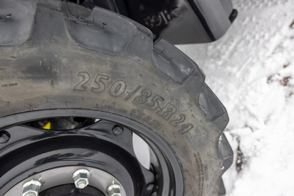 traktori solis 60 stage v turbo ilmastoidulla ohjaamolla
