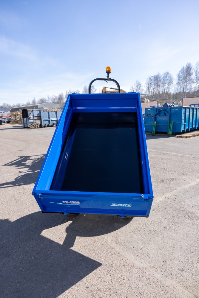 peräkärry hydraulisella kipillä 1000kg