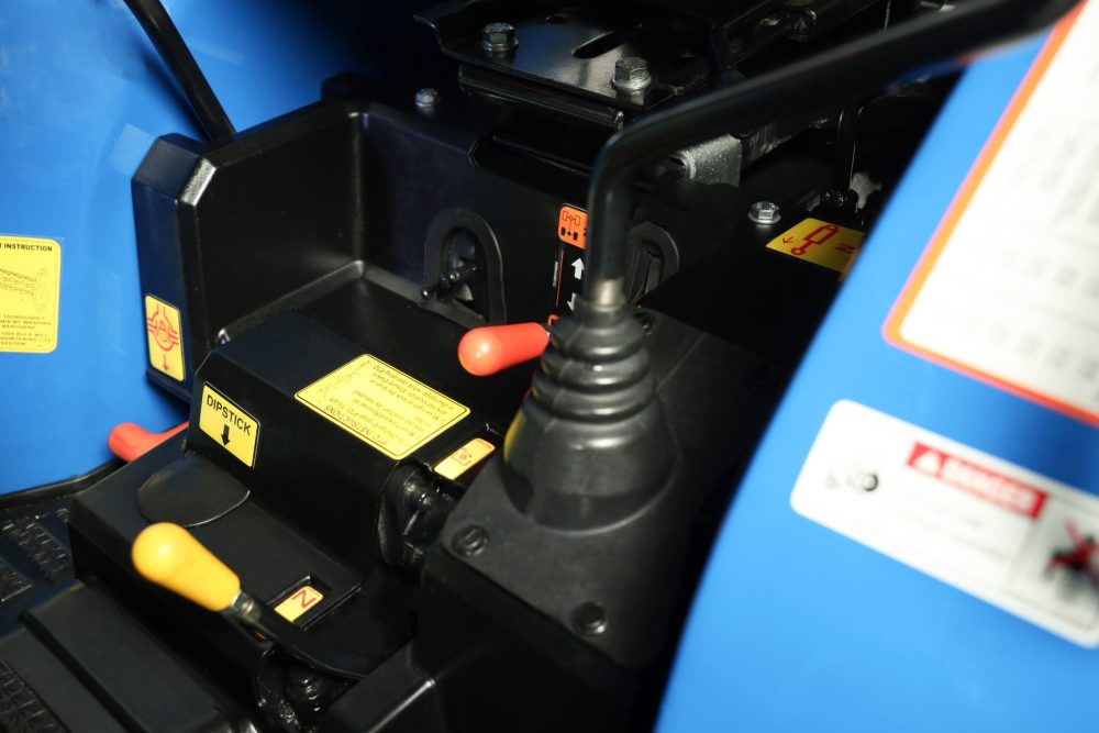 traktori solis 20 sideshift 4wd etukuormaajalla